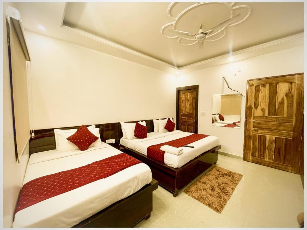 Hotel Town Grand Agra  Zewnętrze zdjęcie